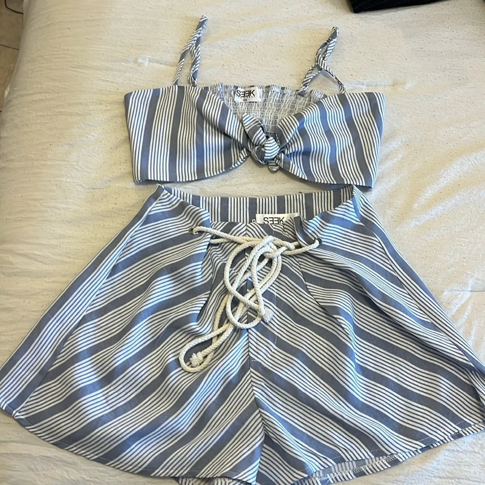 LF set - Picture 1 of 4